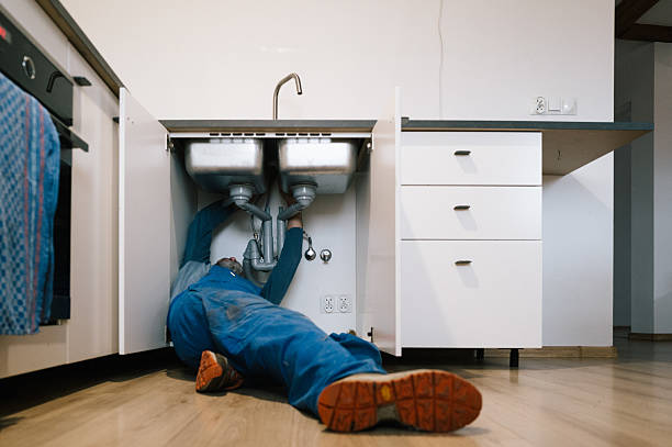 Professional Leak Detection technician working in Asbury, IA